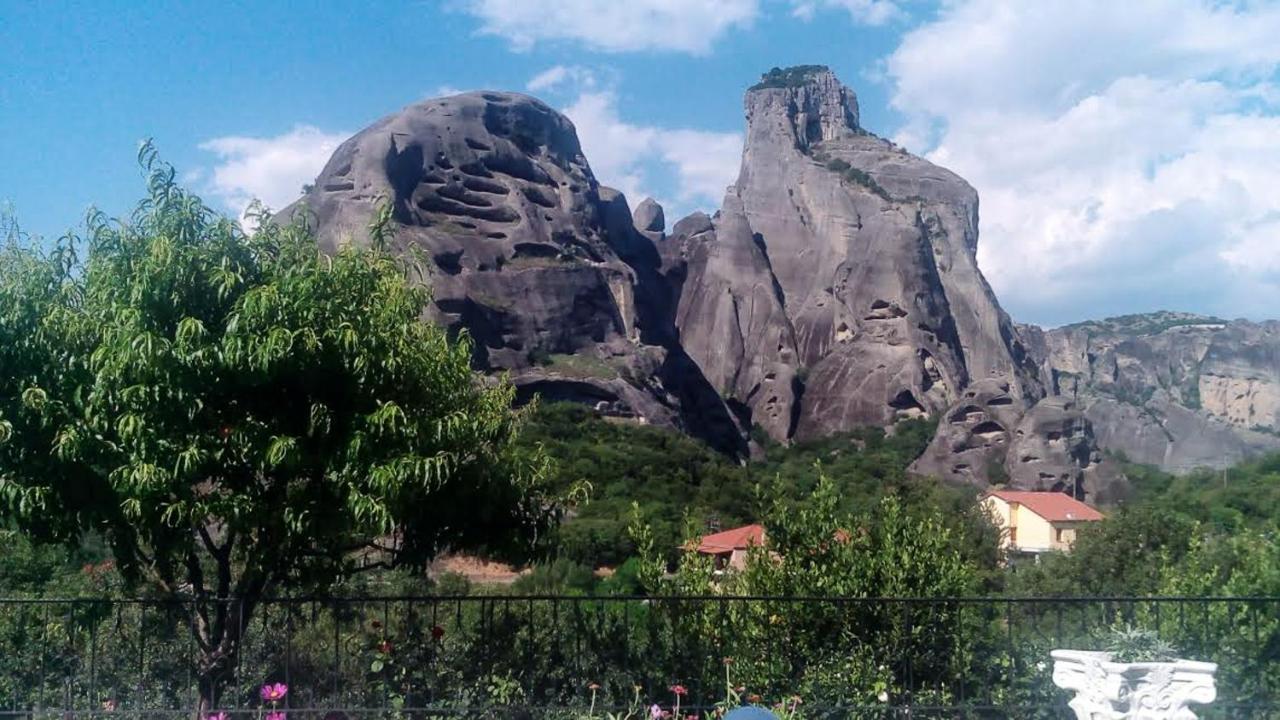 Majestic View Home Just Under Meteora Unesco Site กาลัมปากา ภายนอก รูปภาพ