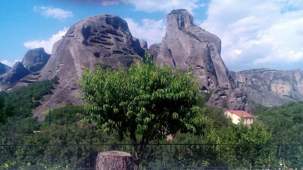 Majestic View Home Just Under Meteora Unesco Site กาลัมปากา ภายนอก รูปภาพ