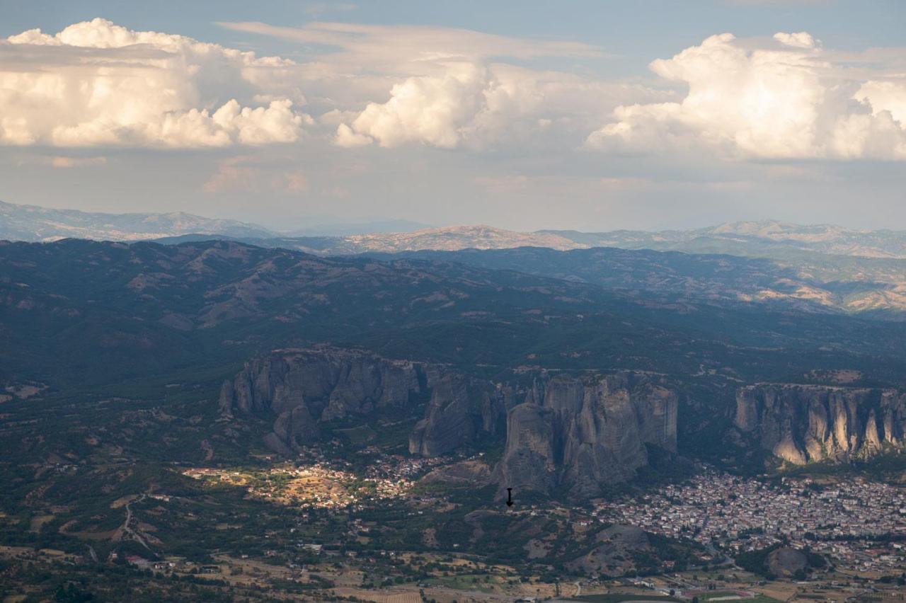 Majestic View Home Just Under Meteora Unesco Site กาลัมปากา ภายนอก รูปภาพ