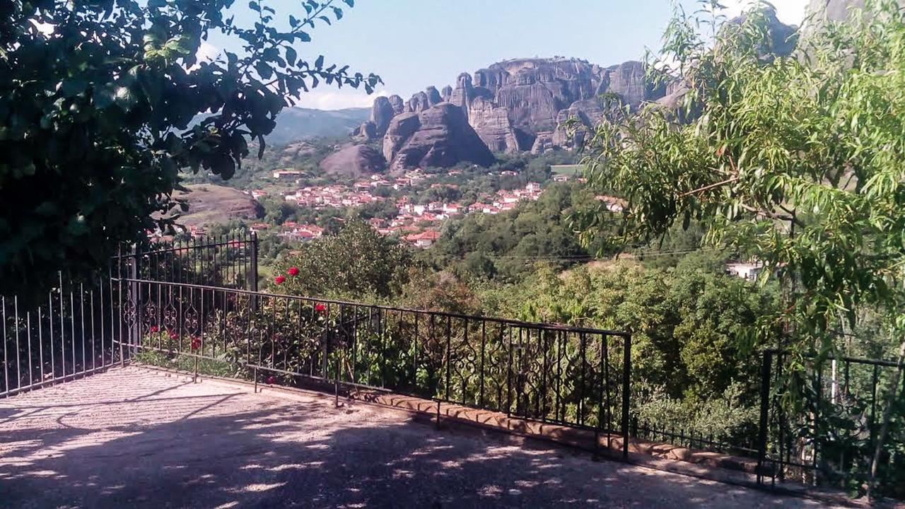Majestic View Home Just Under Meteora Unesco Site กาลัมปากา ภายนอก รูปภาพ